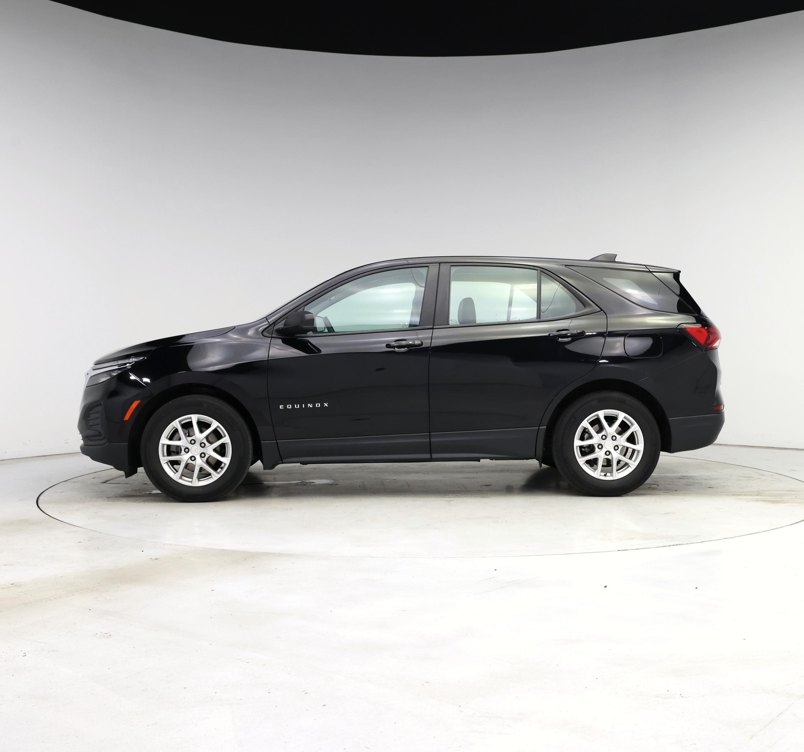 Thumbnail: 2023 Chevrolet Equinox - 3