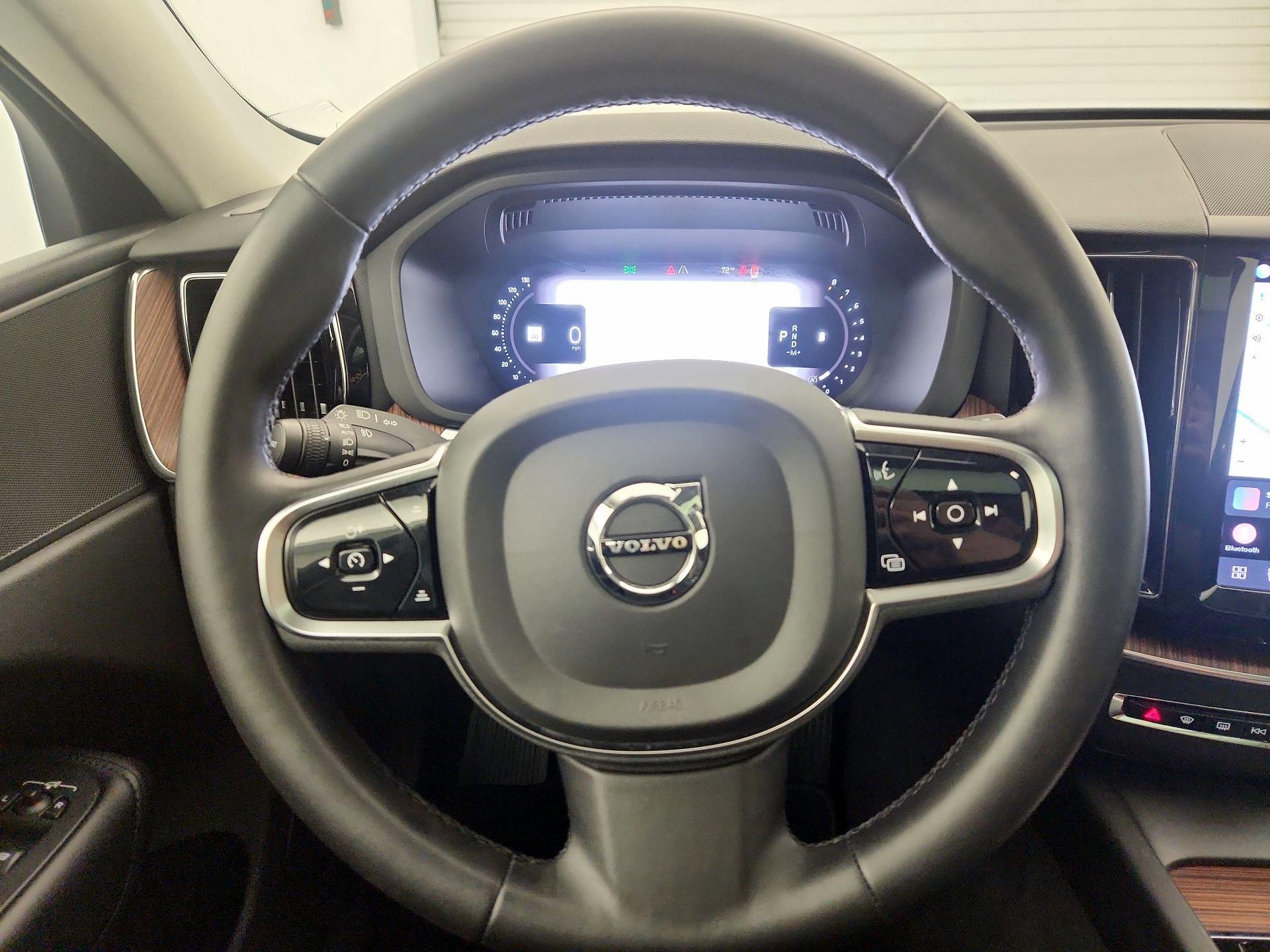Thumbnail: 2023 Volvo XC60 - 10
