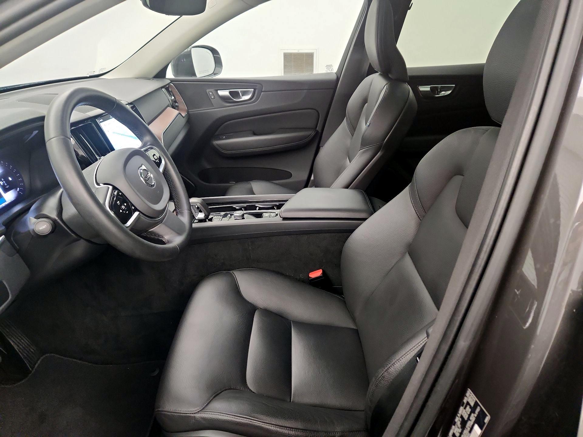 Thumbnail: 2023 Volvo XC60 - 11