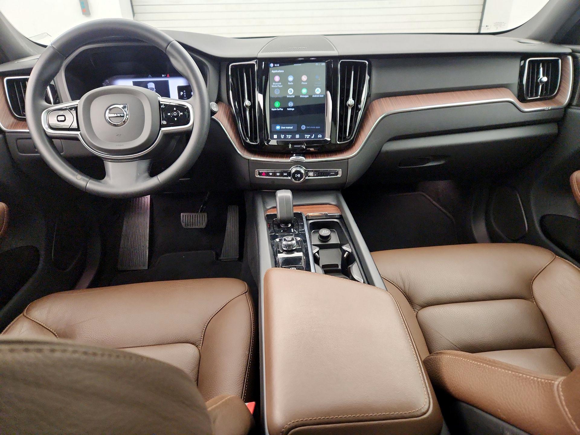 Thumbnail: 2023 Volvo XC60 - 9