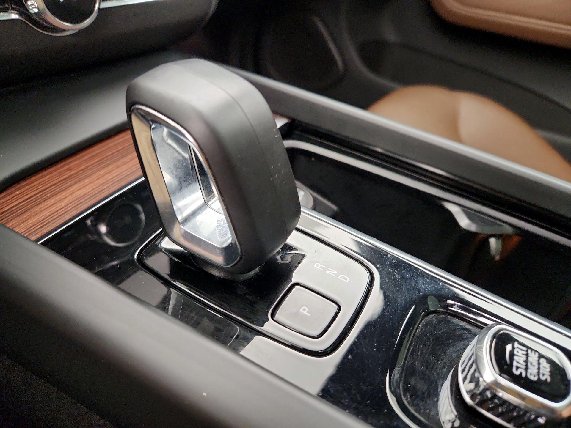 Thumbnail: 2023 Volvo XC60 - 17