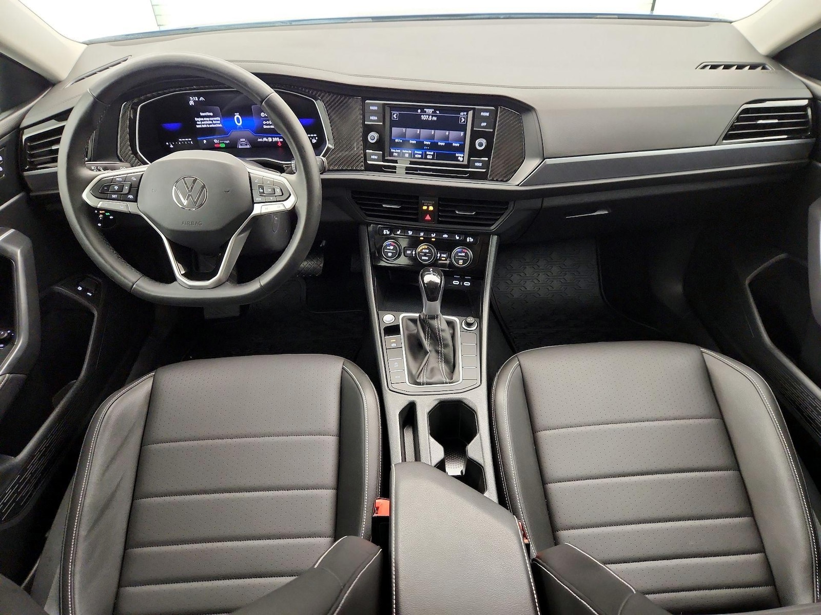 2024 Volkswagen Jetta SE - Photo 10
