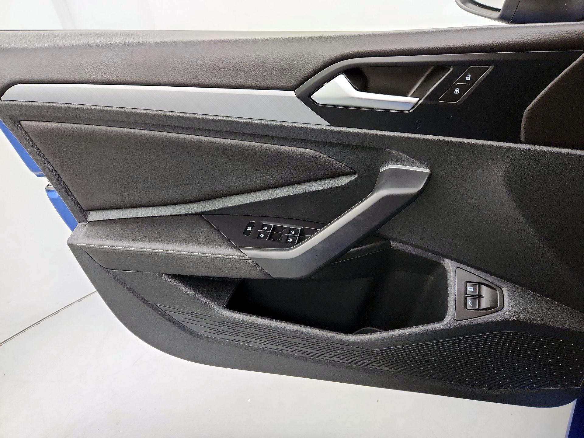 Thumbnail: 2024 Volkswagen Jetta - 12