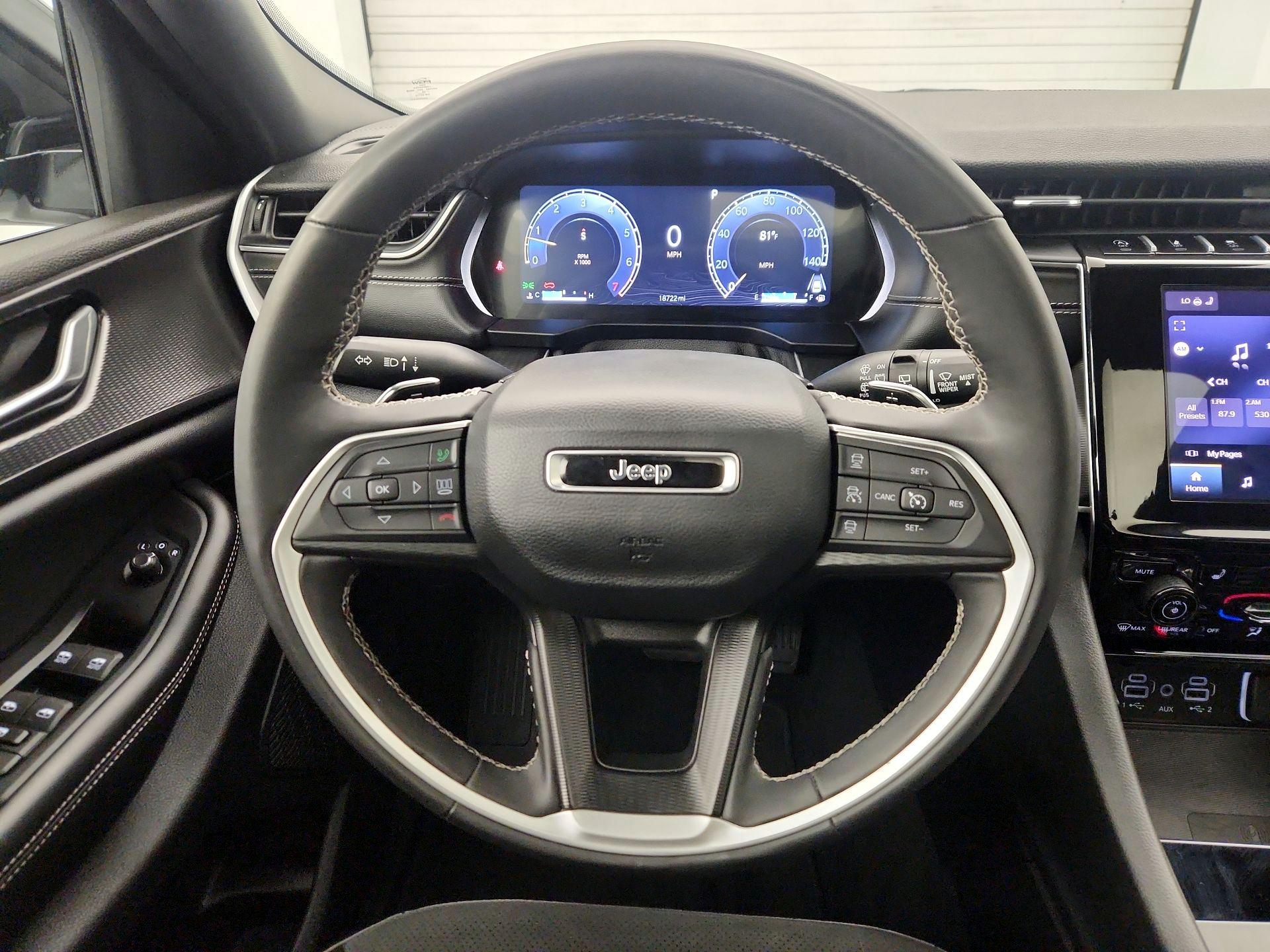 Thumbnail: 2024 Jeep Grand Cherokee - 10