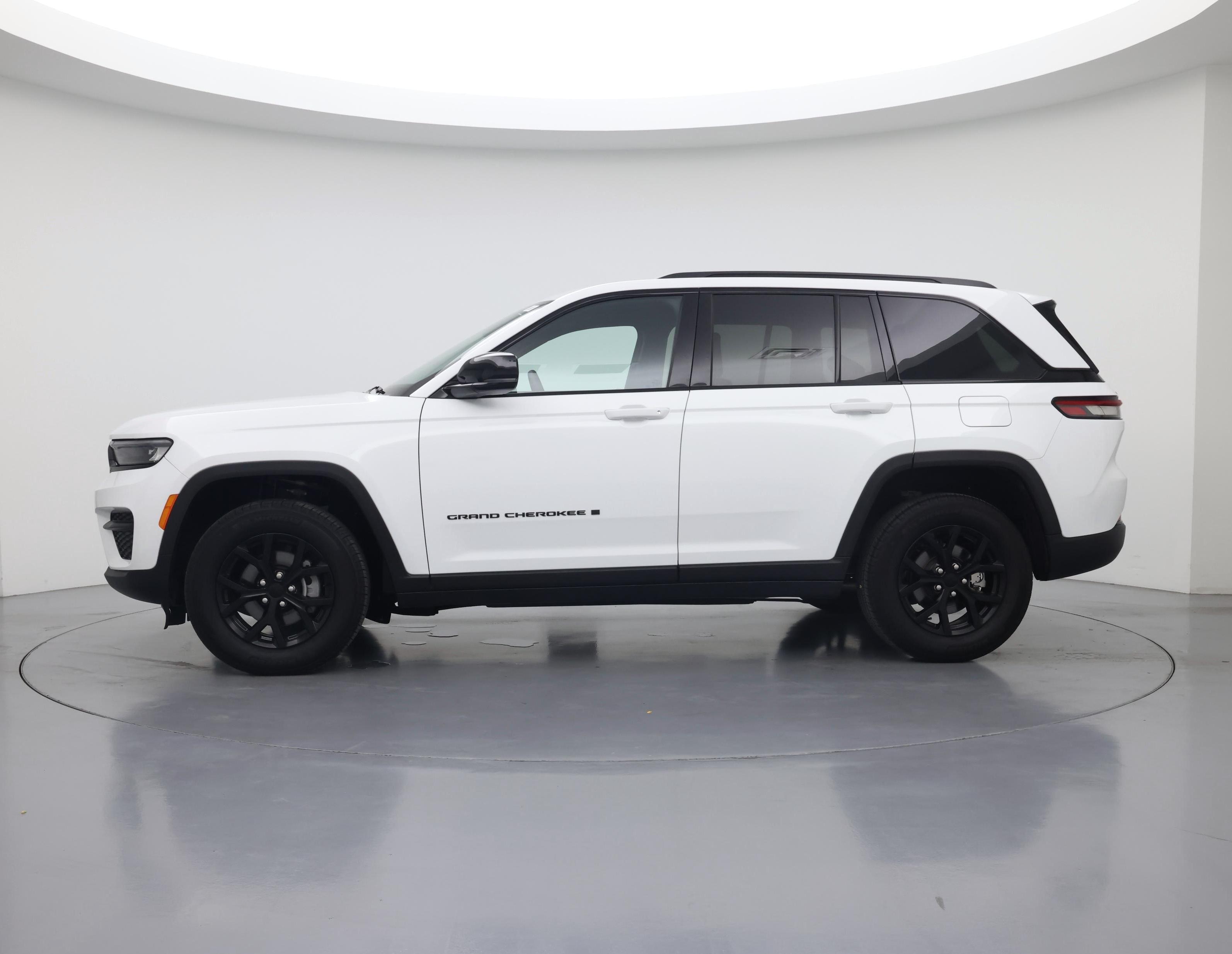 Thumbnail: 2024 Jeep Grand Cherokee - 3
