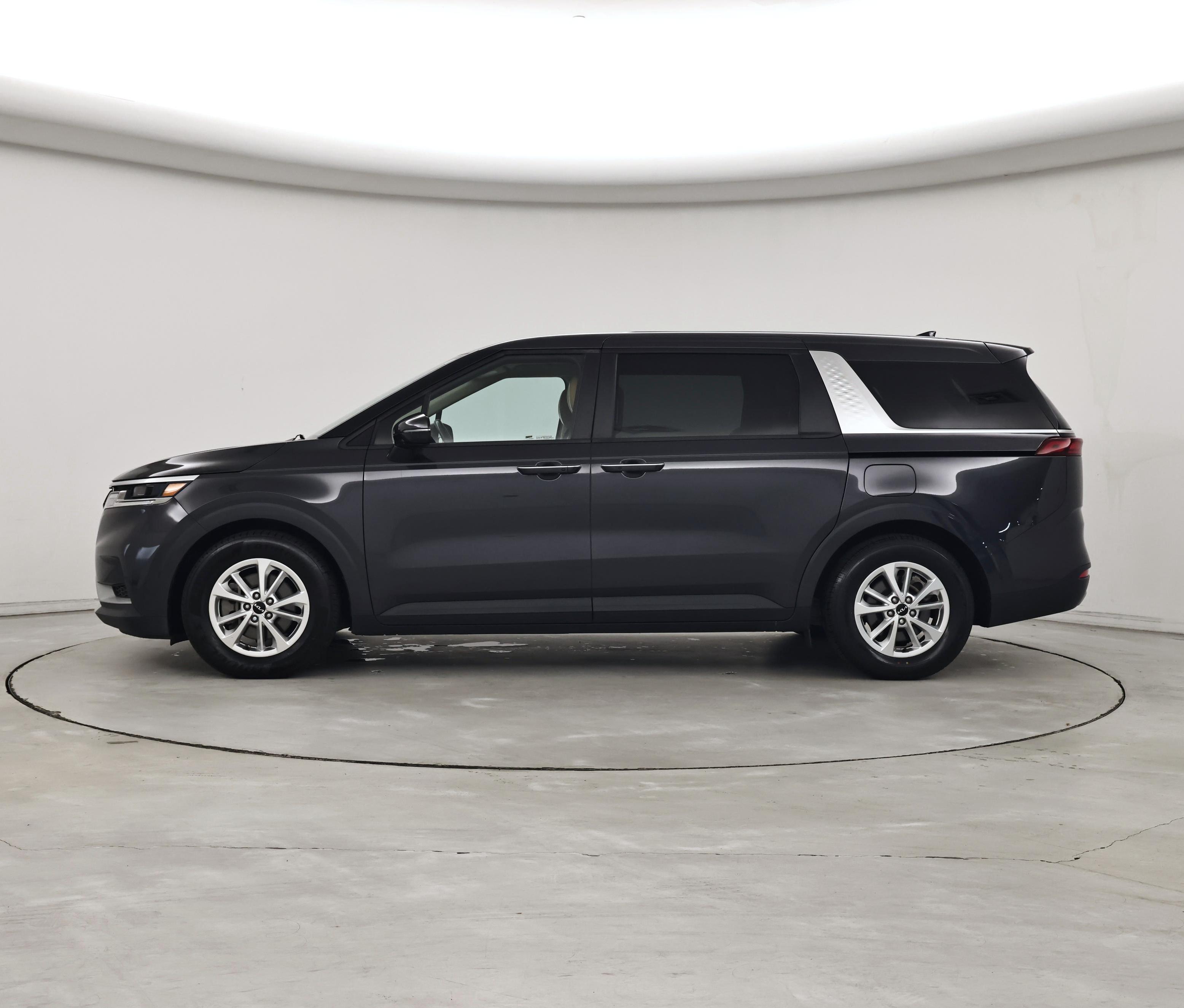Thumbnail: 2023 Kia Carnival - 3