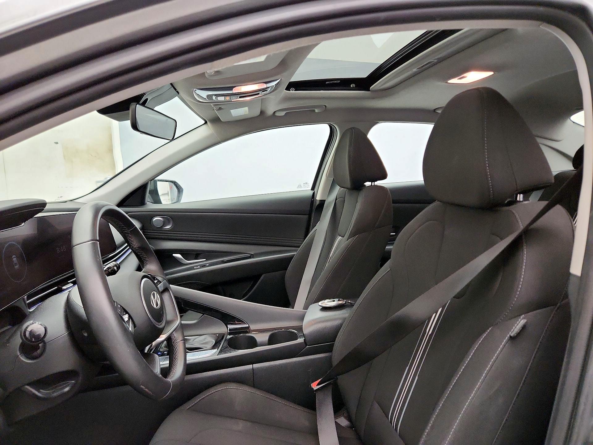 Thumbnail: 2025 Hyundai Elantra - 20