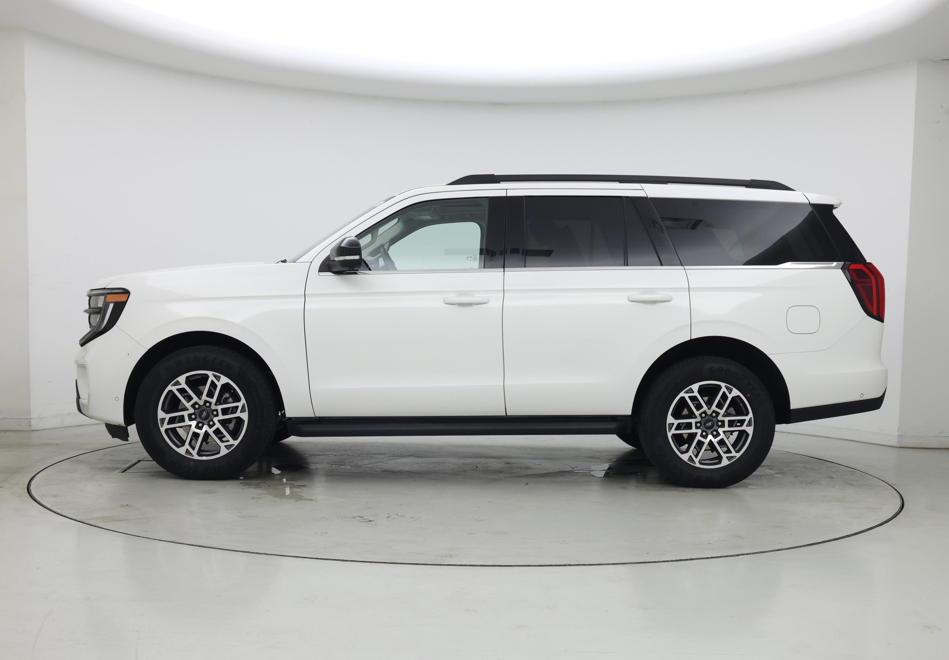 Thumbnail: 2025 Ford Expedition - 3