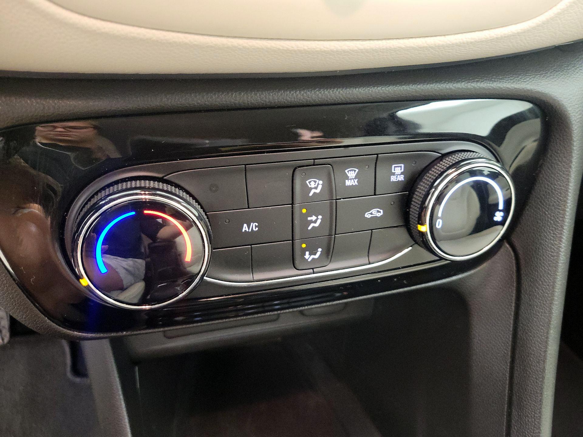 Thumbnail: 2021 Buick Encore GX - 16