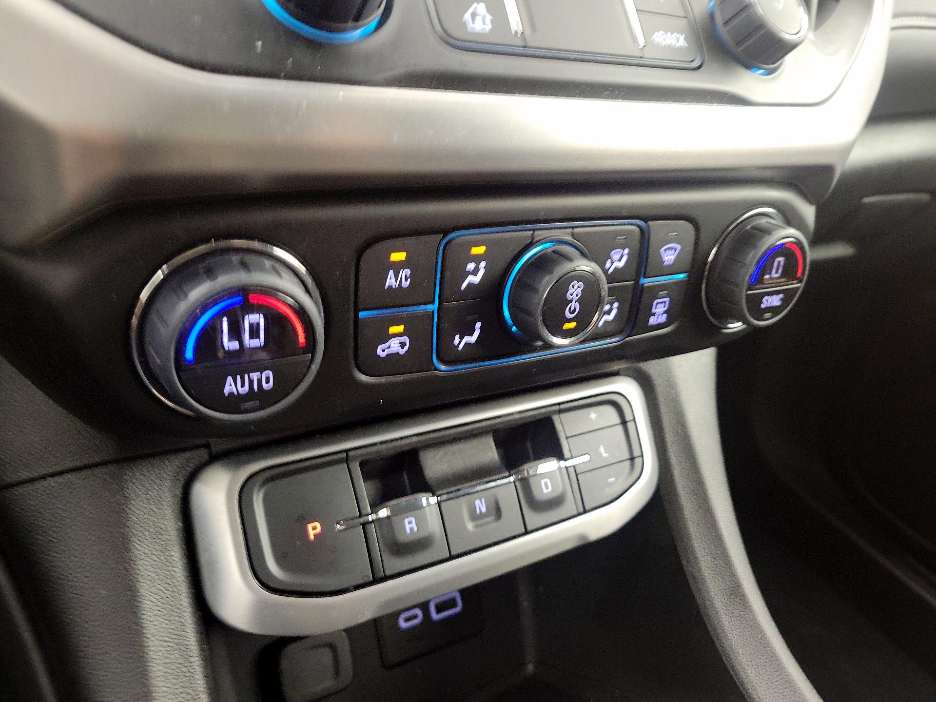 Thumbnail: 2023 GMC Acadia - 16