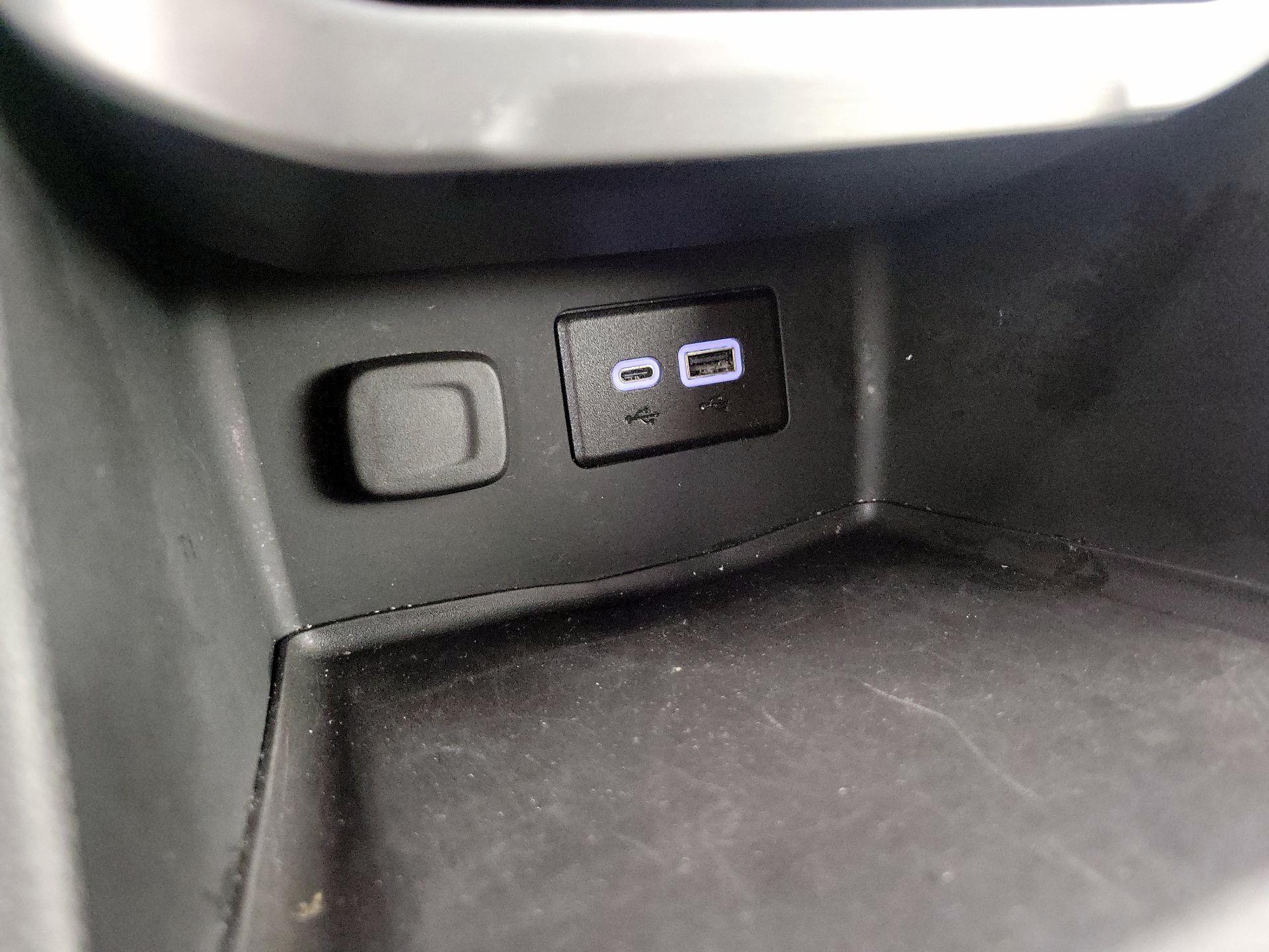 Thumbnail: 2023 GMC Acadia - 18