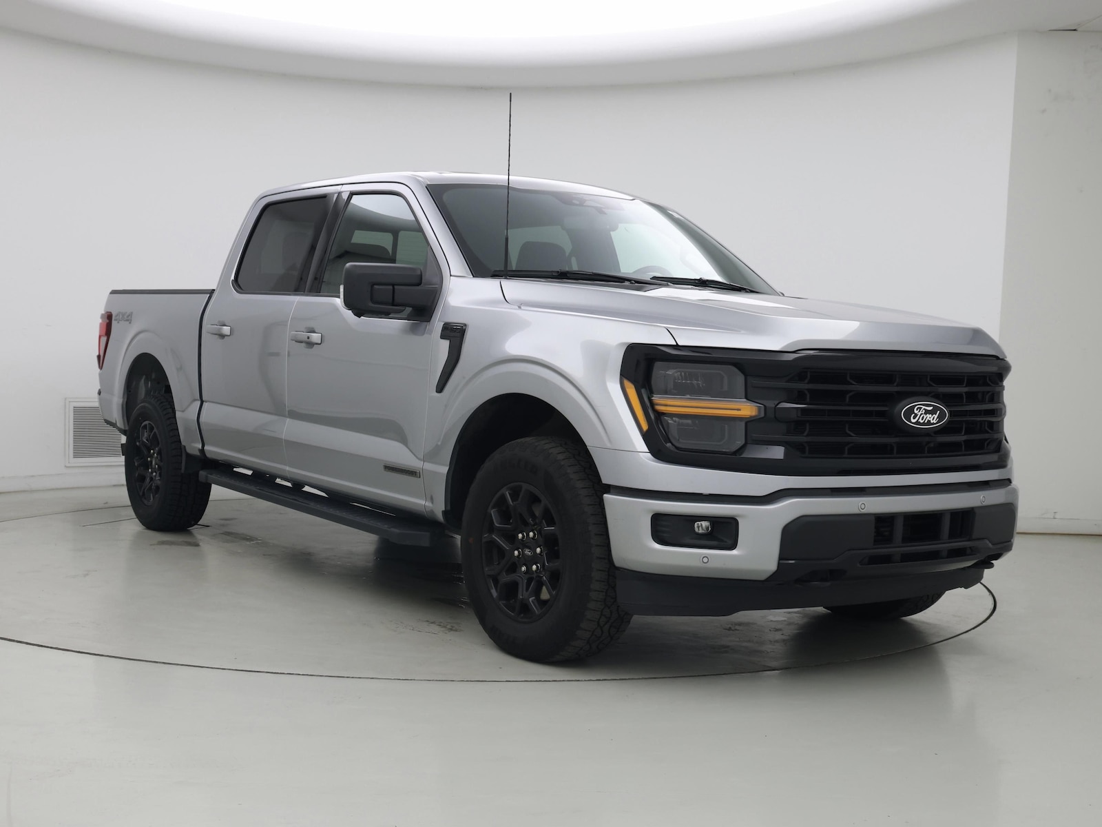 2024 Ford F-150 XLT - Photo 2