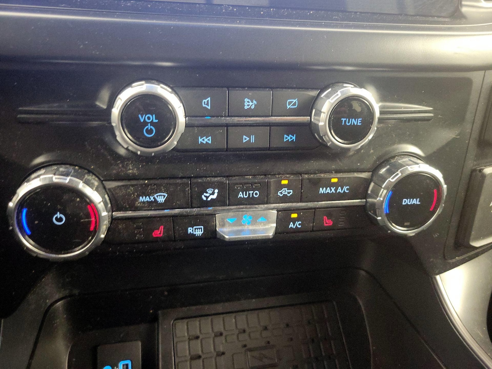 2024 Ford F-150 XLT - Photo 18