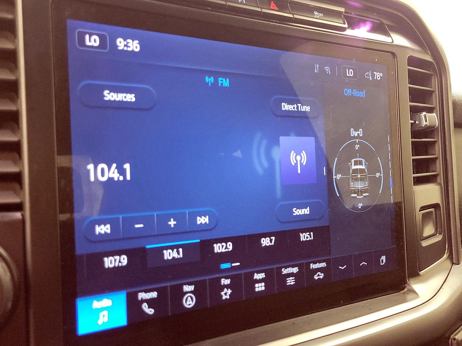 2024 Ford F-150 XLT - Photo 17