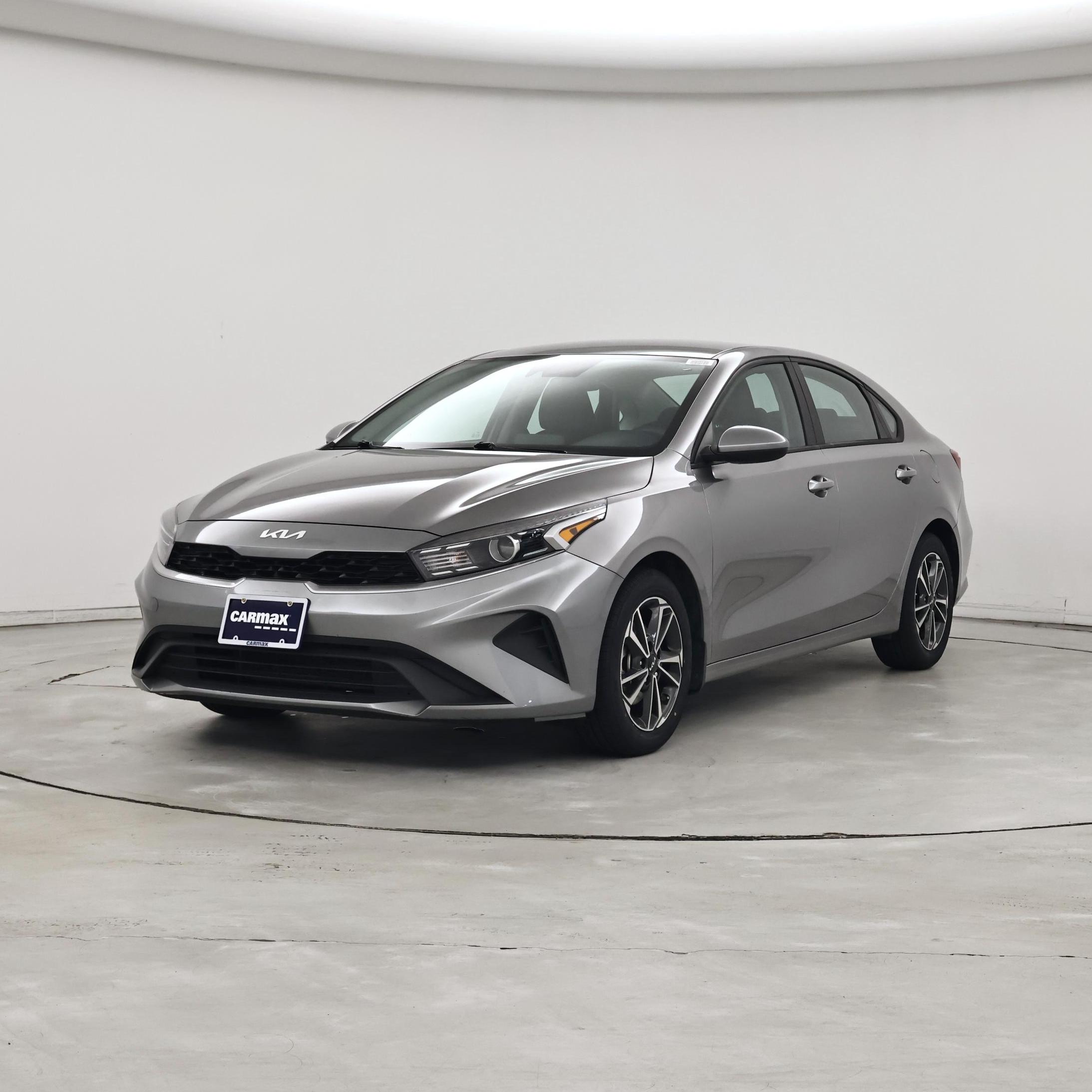 Thumbnail: 2023 Kia Forte - 4