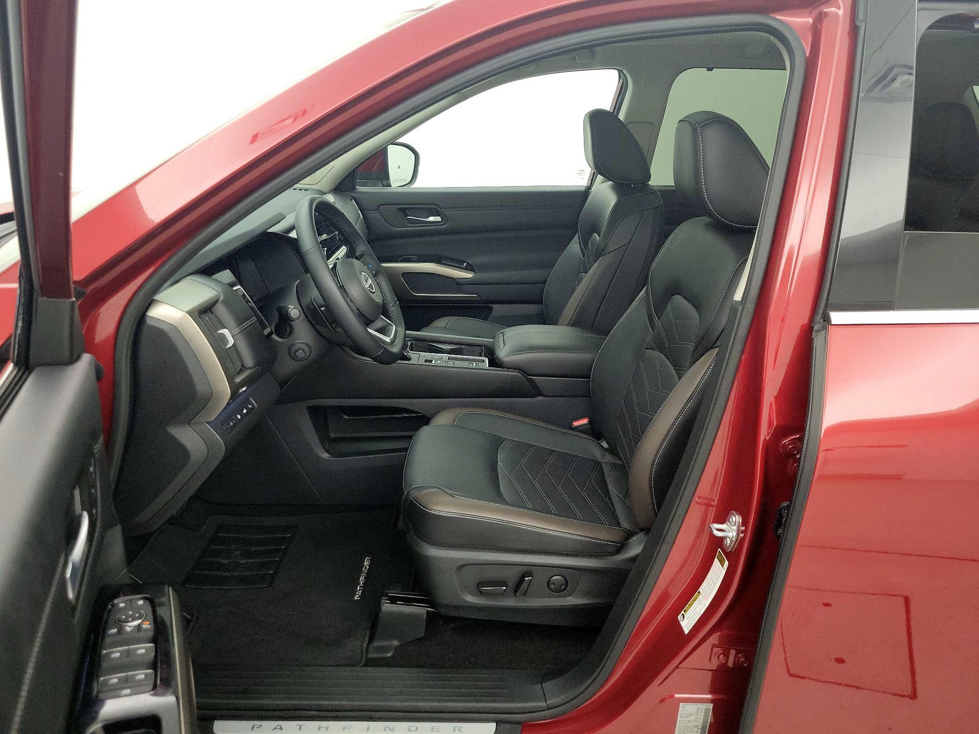 Thumbnail: 2024 Nissan Pathfinder - 11