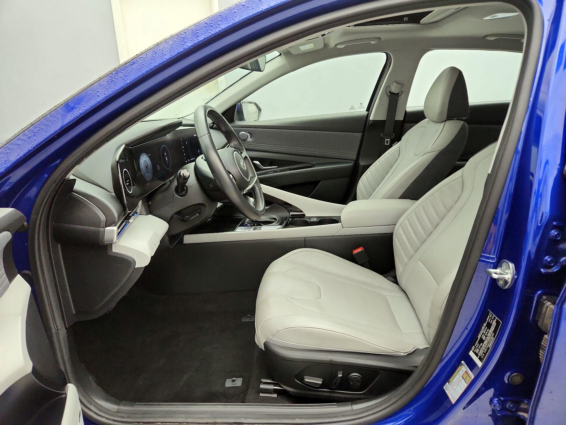 Thumbnail: 2023 Hyundai Elantra - 11