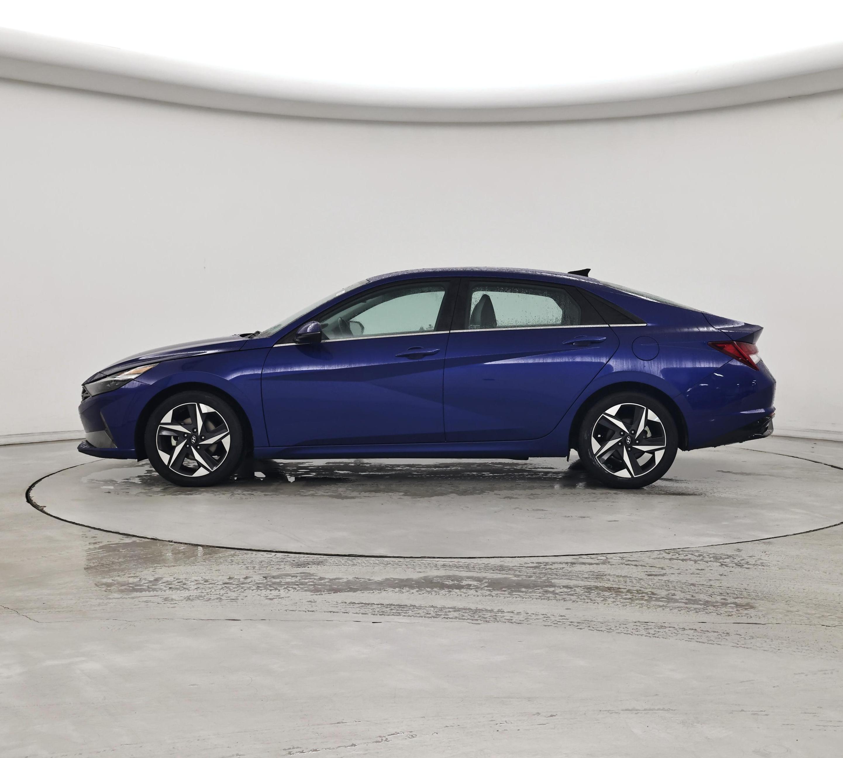 Thumbnail: 2023 Hyundai Elantra - 3