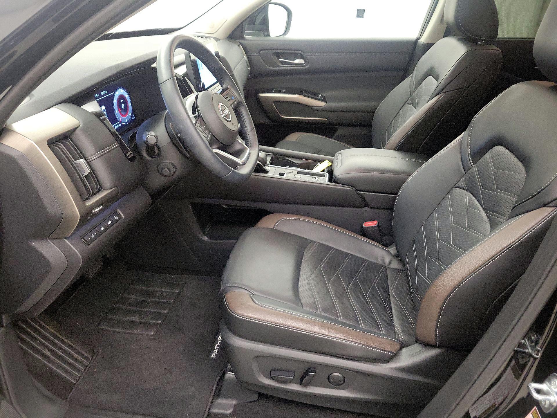 Thumbnail: 2025 Nissan Pathfinder - 11