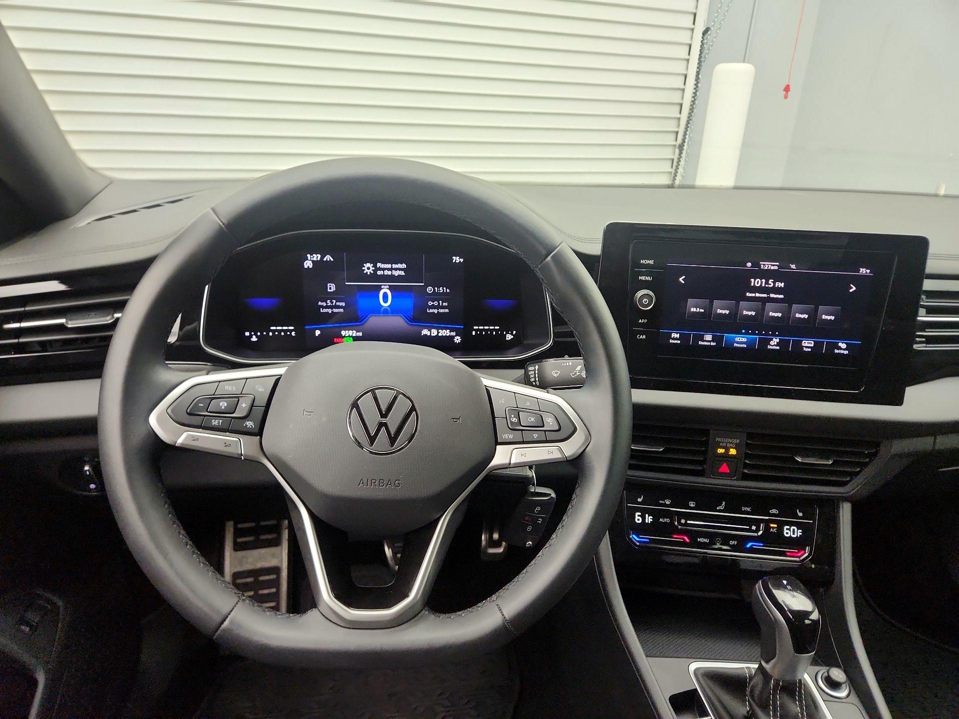 Thumbnail: 2025 Volkswagen Jetta - 10