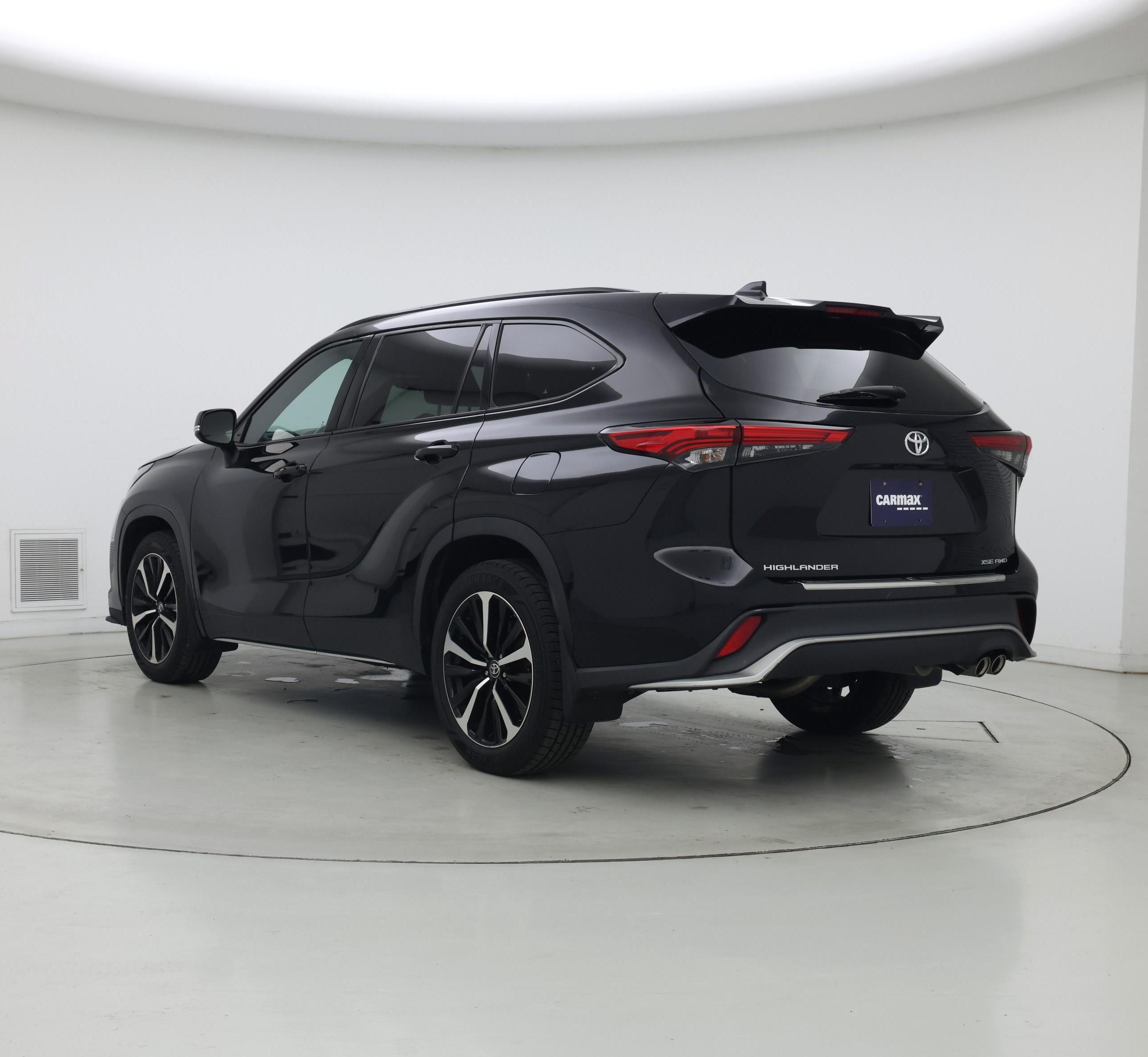 Thumbnail: 2022 Toyota Highlander - 2