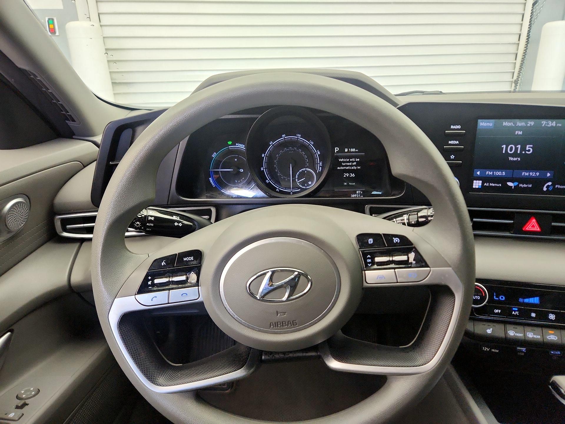 Thumbnail: 2023 Hyundai Elantra - 10