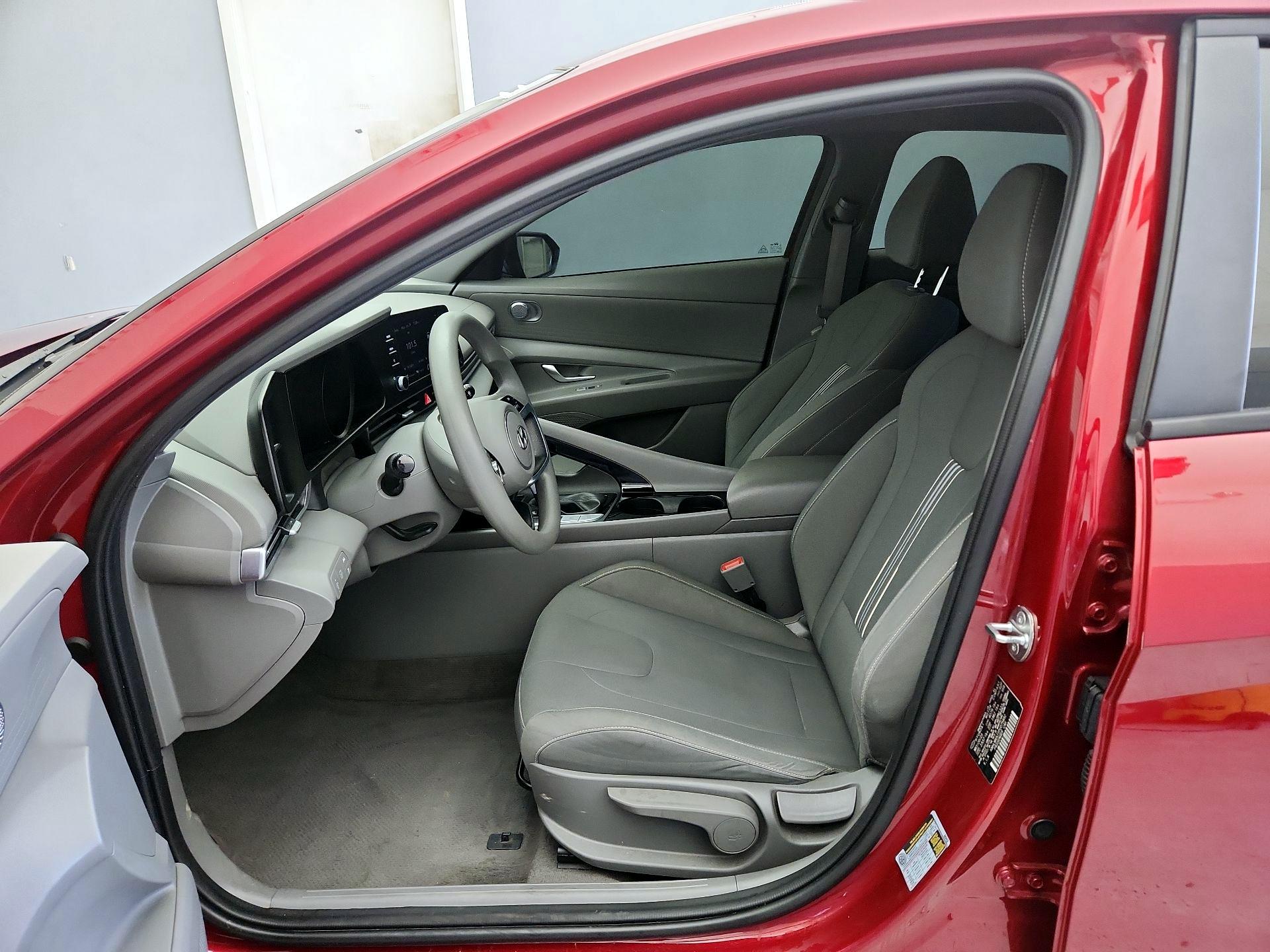 Thumbnail: 2023 Hyundai Elantra - 11