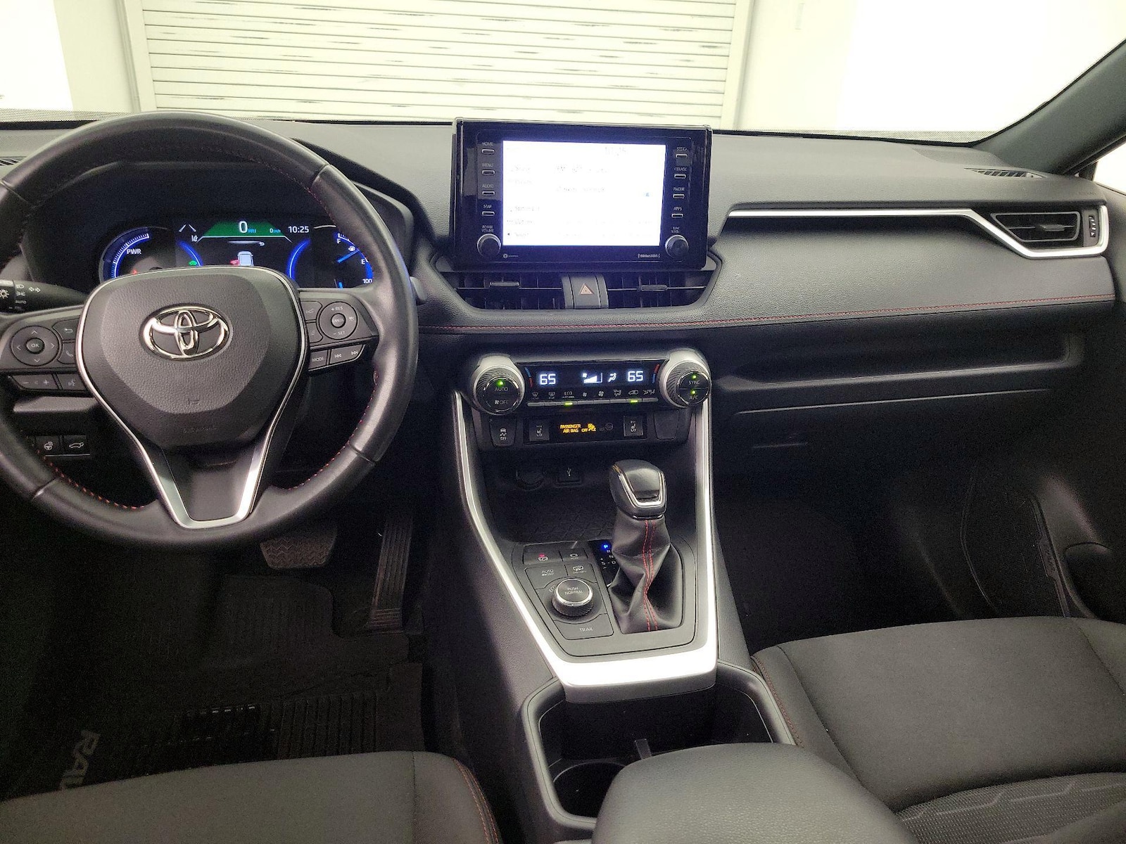 2022 Toyota RAV4 SE - Photo 10