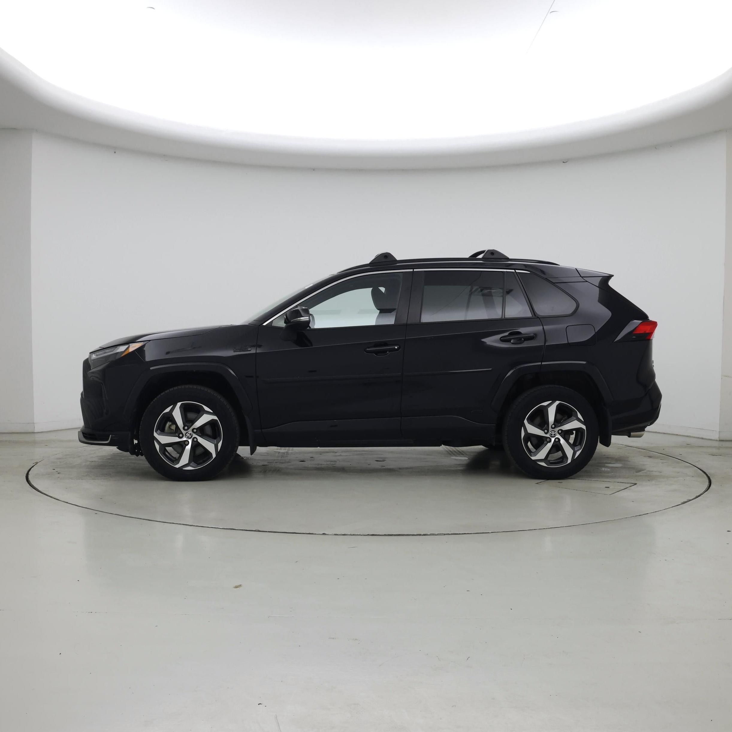 Thumbnail: 2022 Toyota RAV4 - 3
