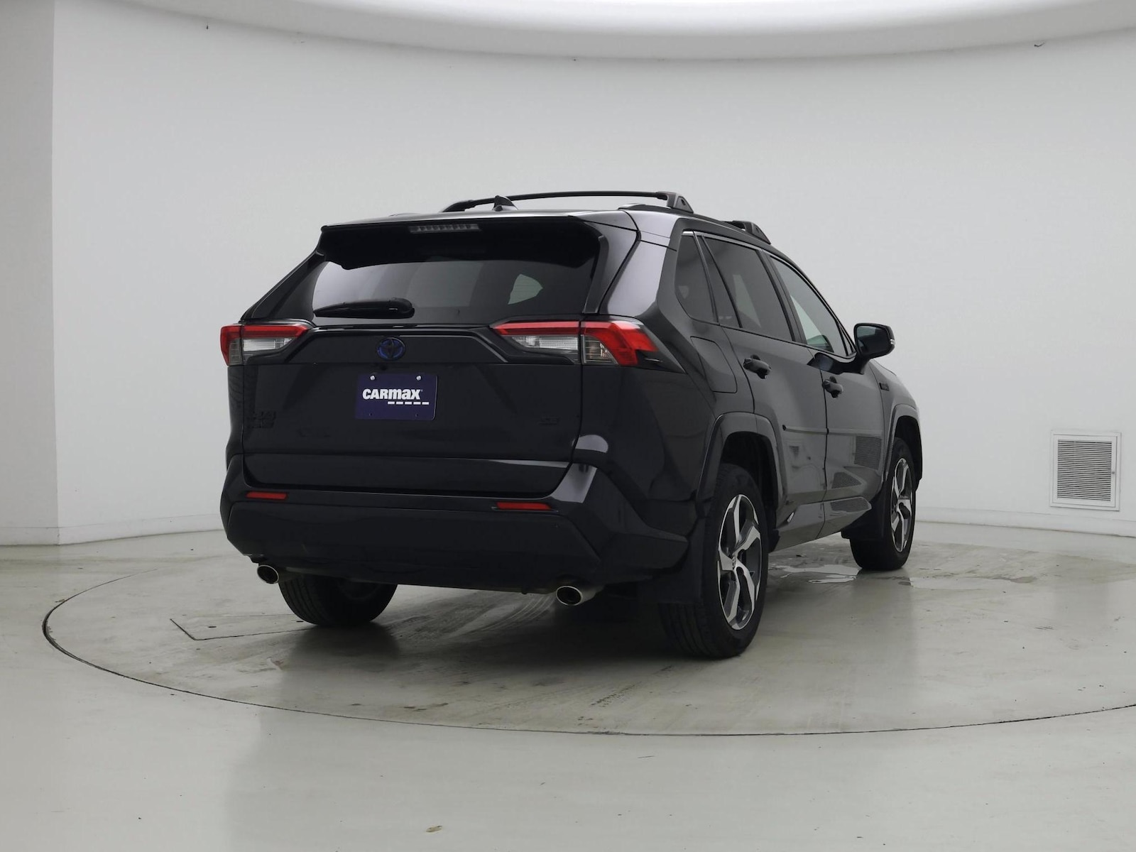 2022 Toyota RAV4 SE - Photo 9