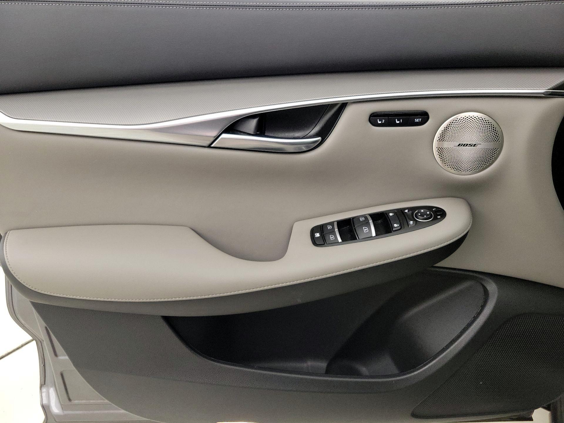 Thumbnail: 2023 INFINITI QX50 - 12