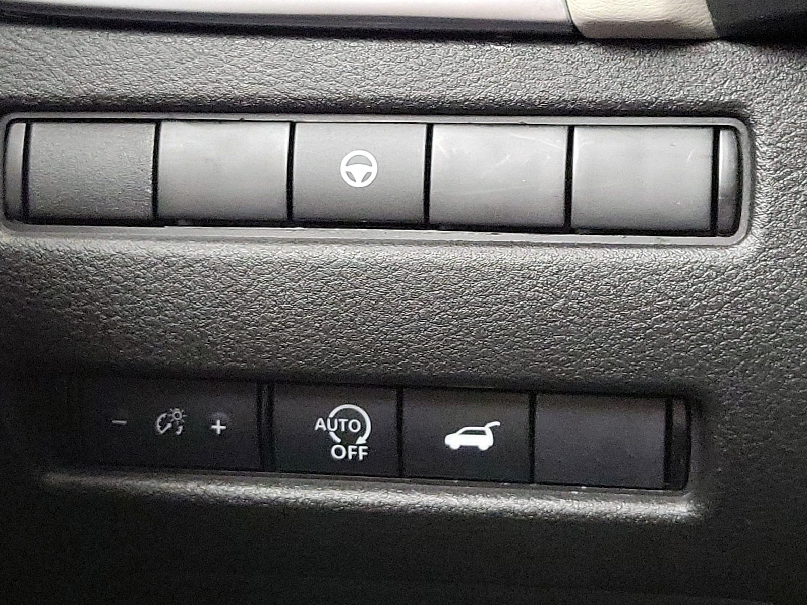 2024 Nissan Rogue SV - Photo 14
