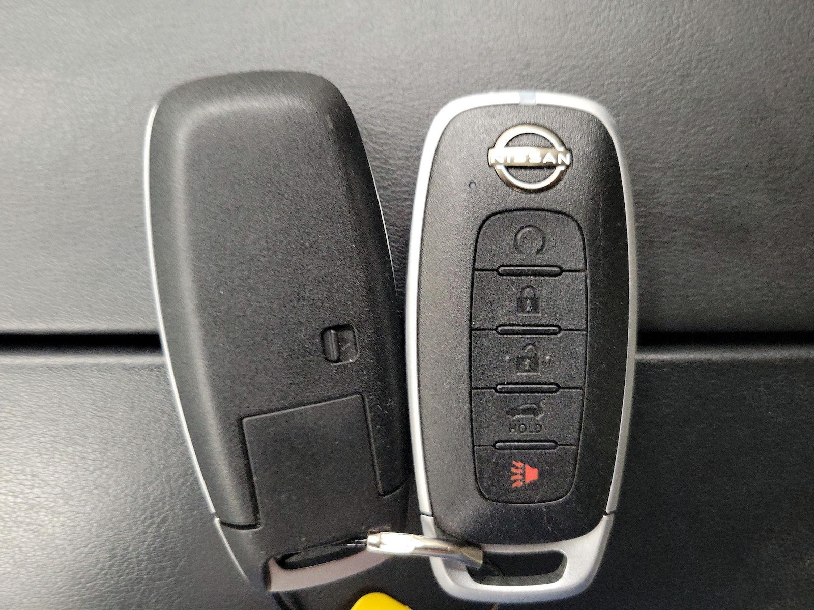2024 Nissan Rogue SV - Photo 24