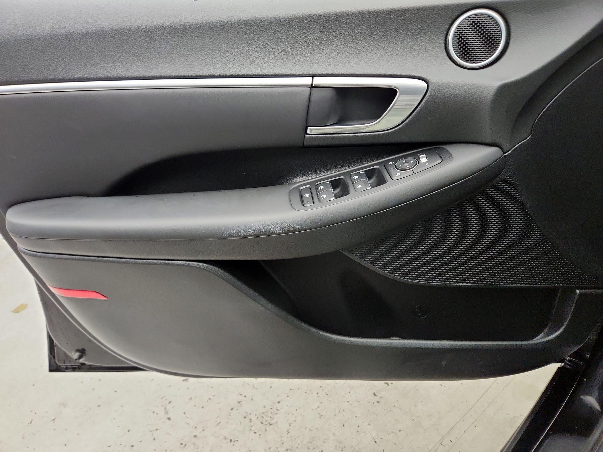 Thumbnail: 2023 Hyundai Sonata - 12
