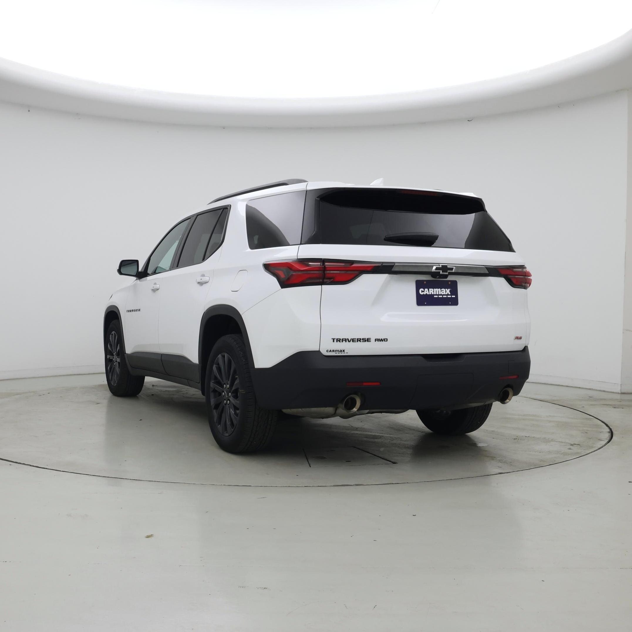 Thumbnail: 2023 Chevrolet Traverse - 2