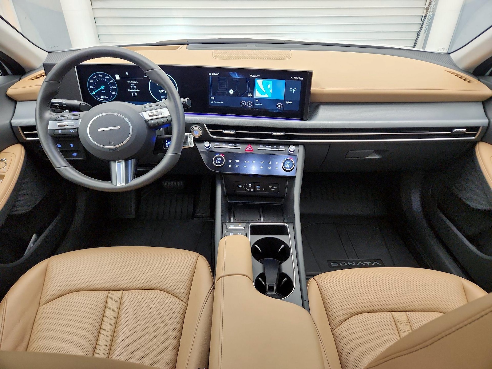 2025 Hyundai Sonata Hybrid Limited - Photo 10
