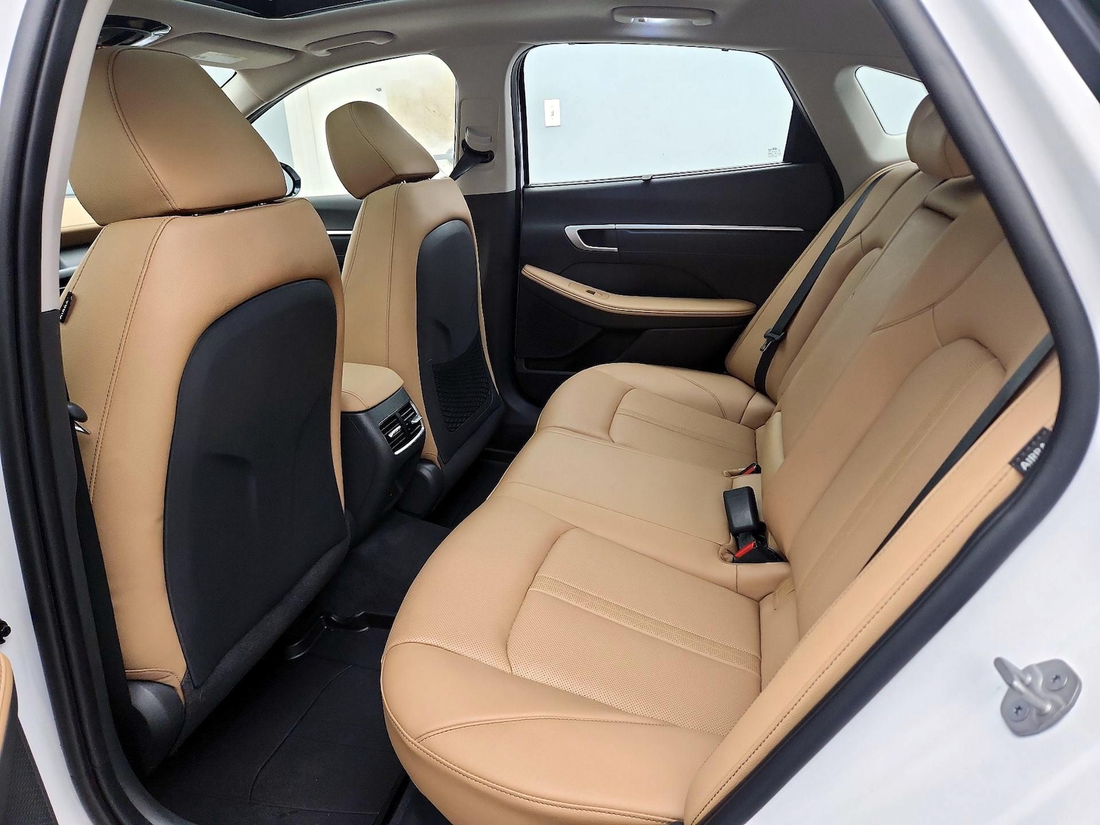 2025 Hyundai Sonata Hybrid Limited - Photo 22