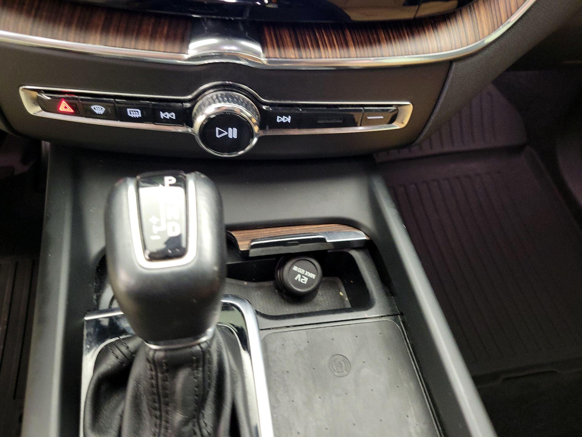 Thumbnail: 2021 Volvo XC60 - 18