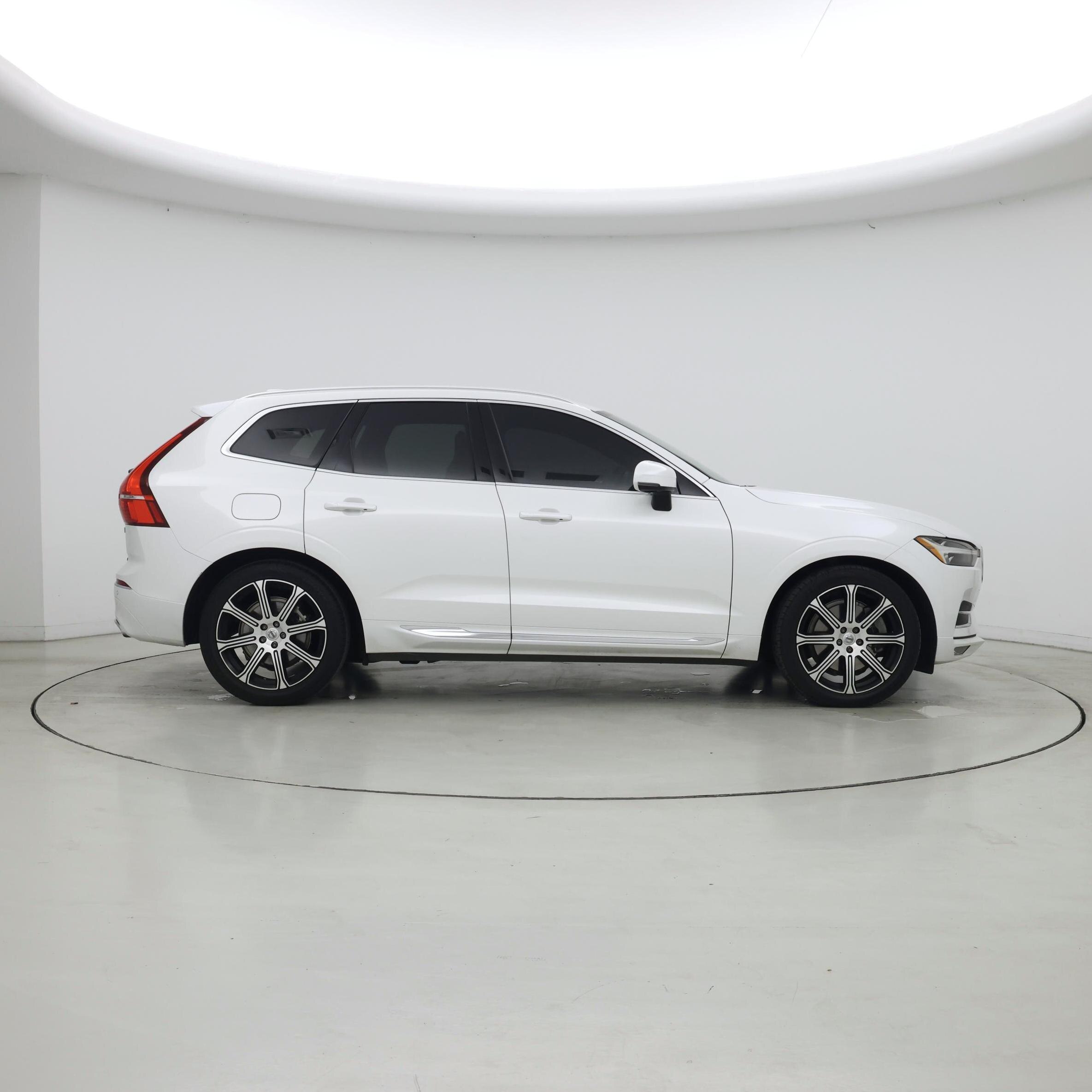 Thumbnail: 2021 Volvo XC60 - 7