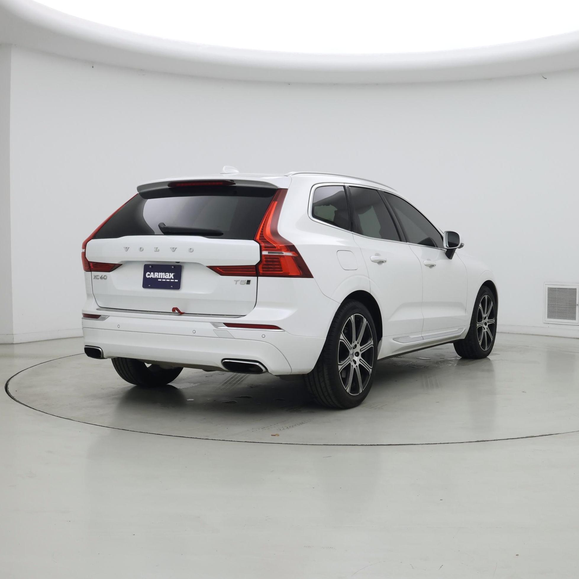 Thumbnail: 2021 Volvo XC60 - 8