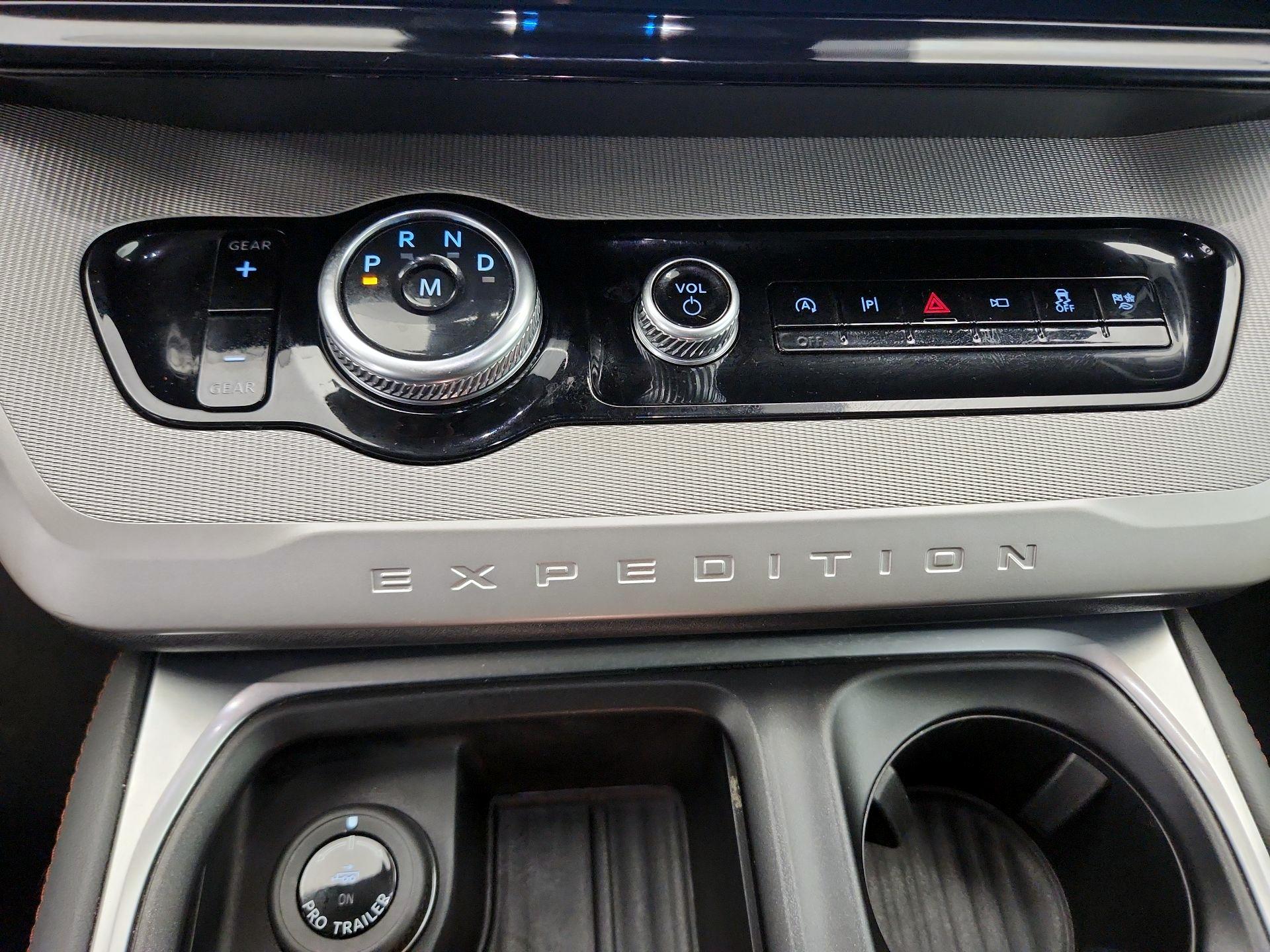 Thumbnail: 2025 Ford Expedition MAX - 17