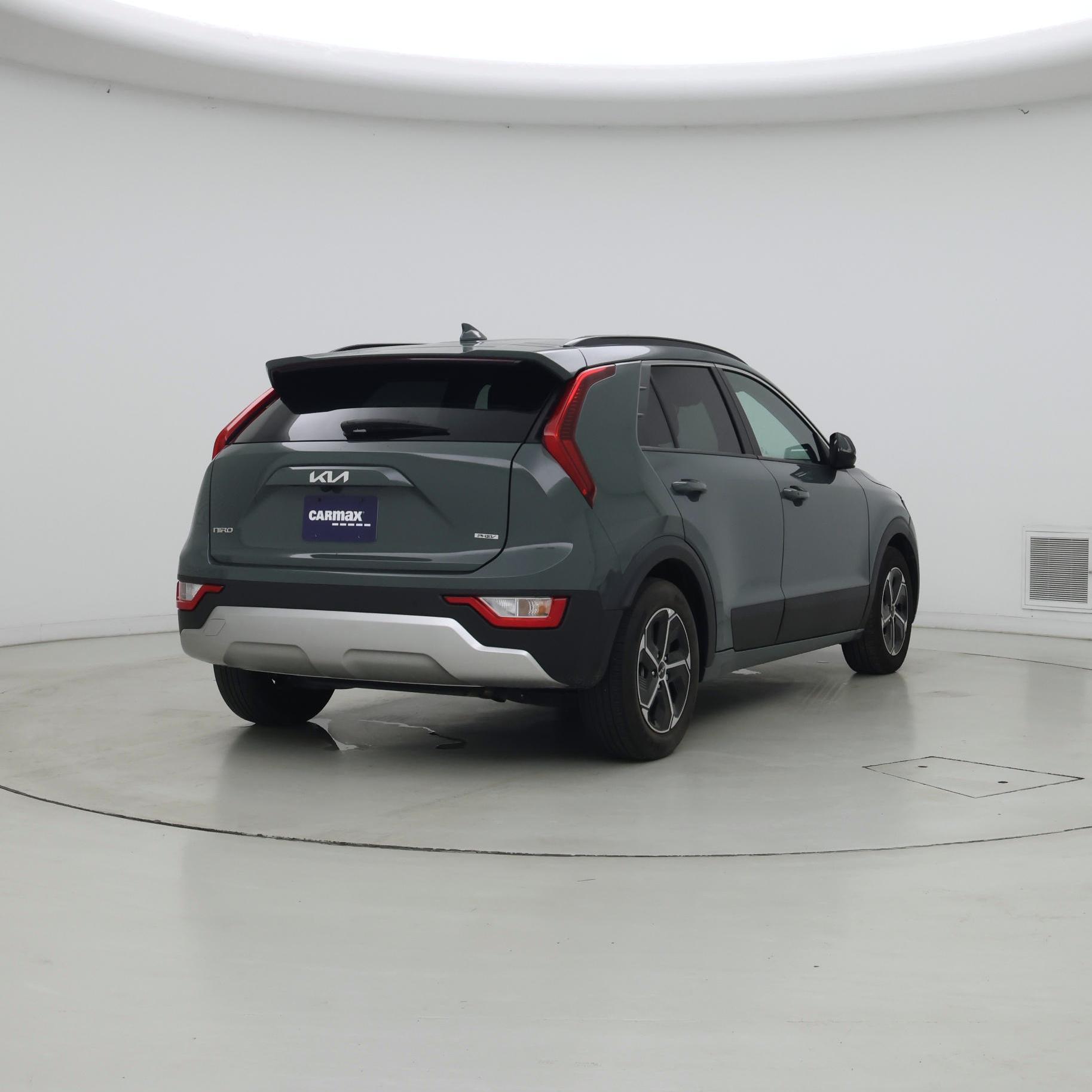 Thumbnail: 2023 Kia Niro - 8