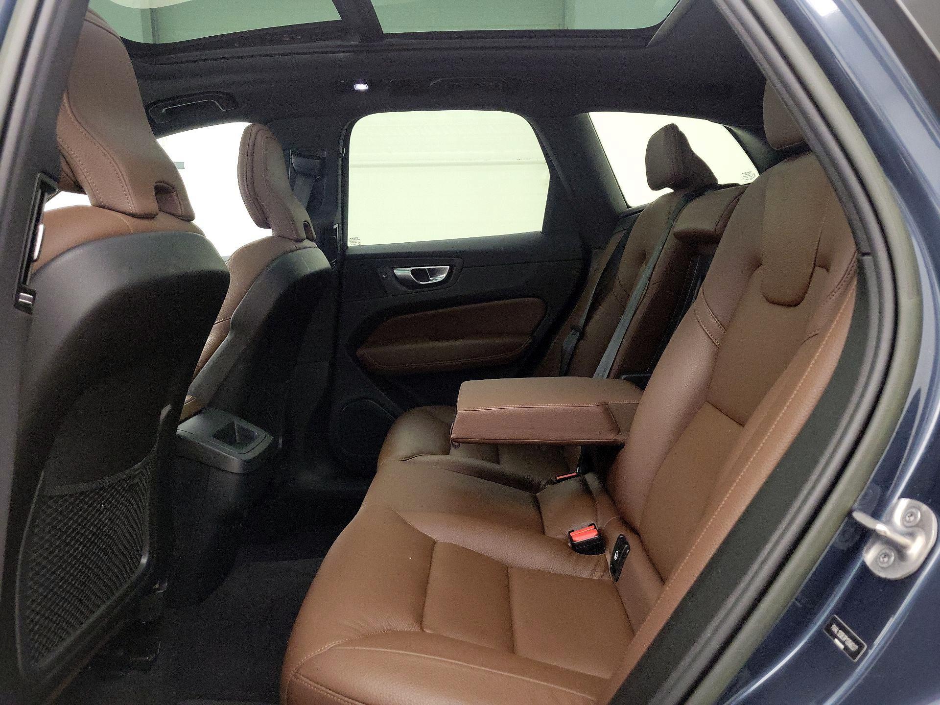 Thumbnail: 2023 Volvo XC60 - 20