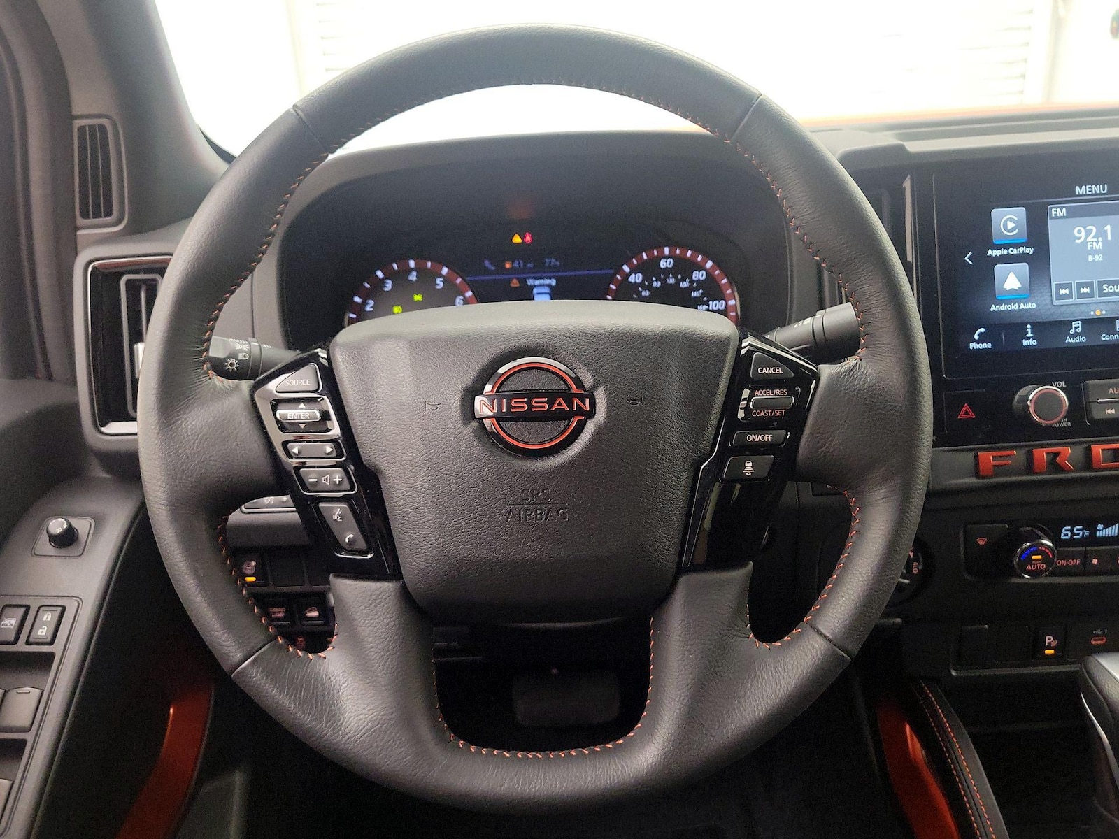 2025 Nissan Frontier PRO-4X - Photo 11