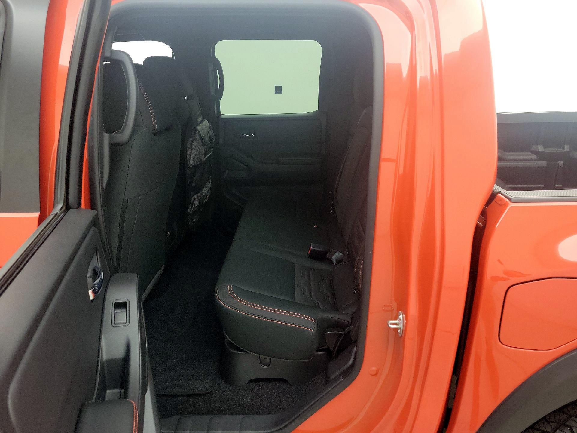 Thumbnail: 2025 Nissan Frontier - 19