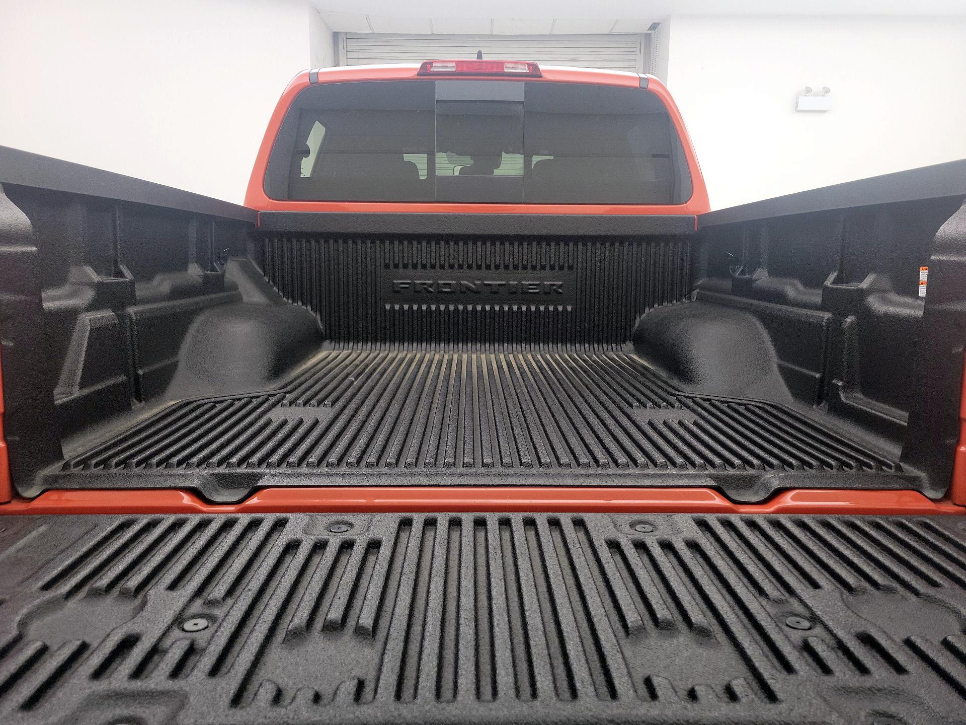 Thumbnail: 2025 Nissan Frontier - 20