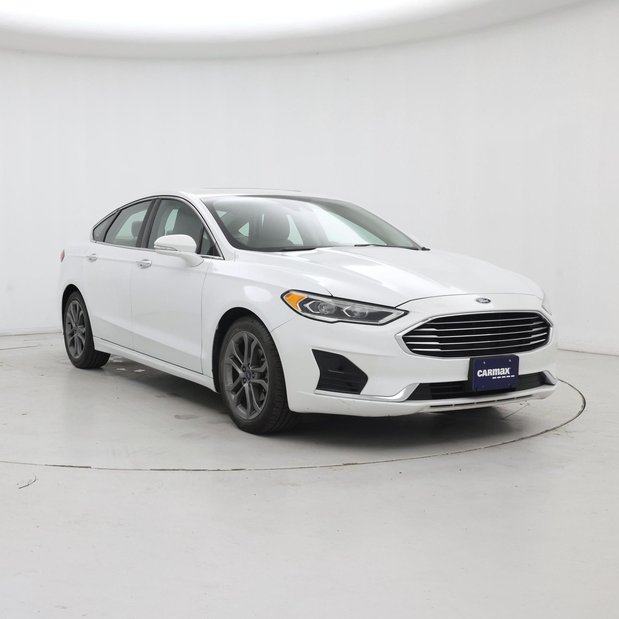 White 2019 Ford Fusion SEL Sedan Front-Wheel Drive Automatic