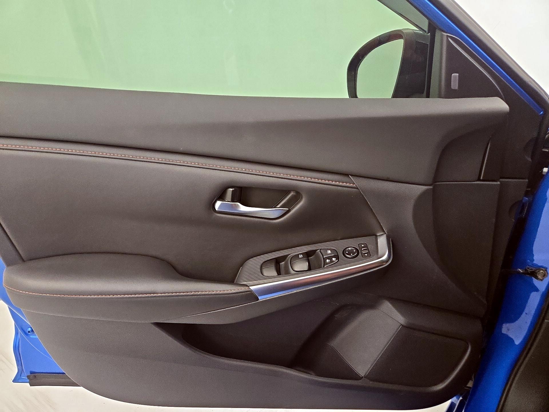 Thumbnail: 2022 Nissan Sentra - 12