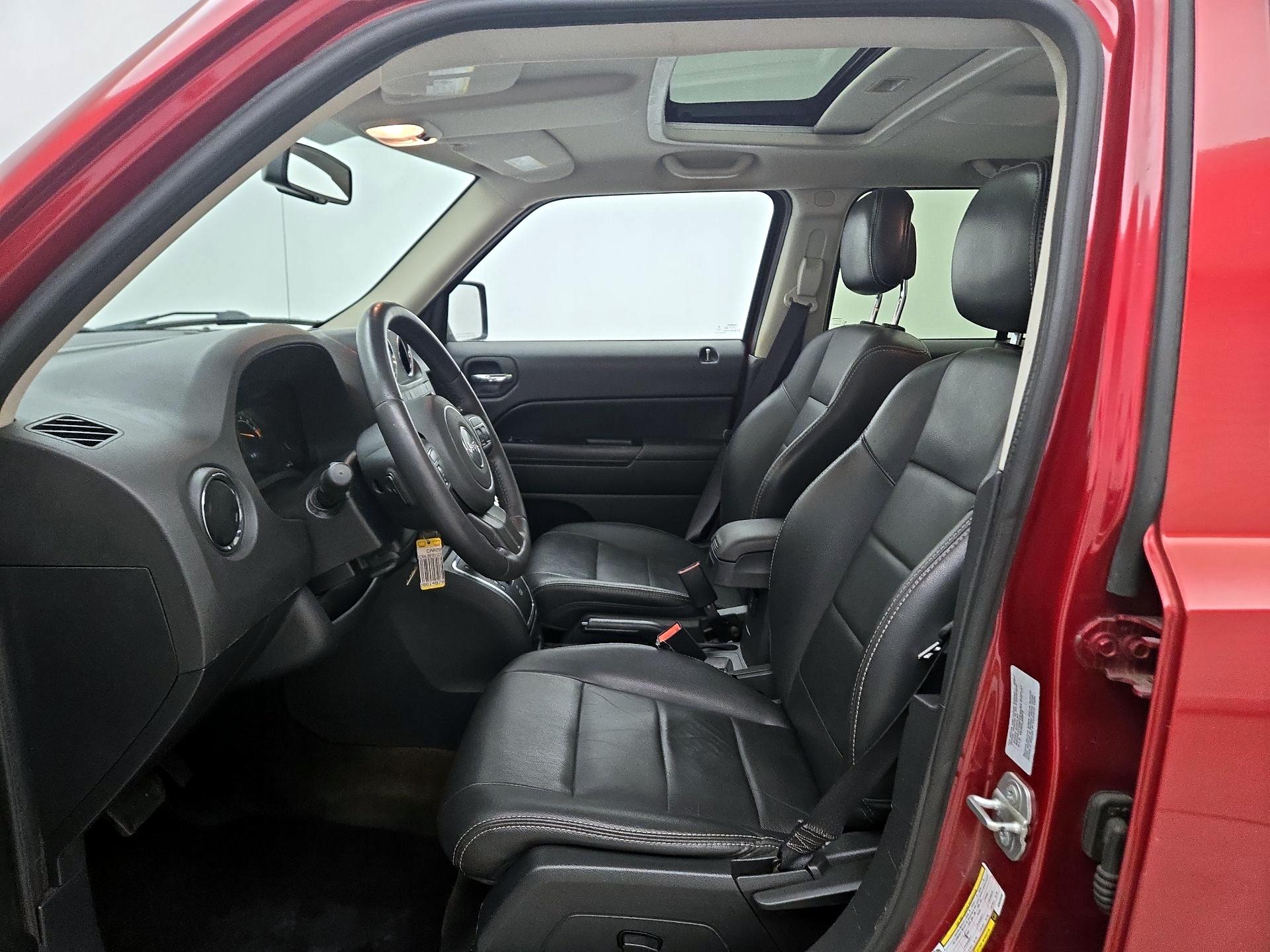 Thumbnail: 2016 Jeep Patriot - 11