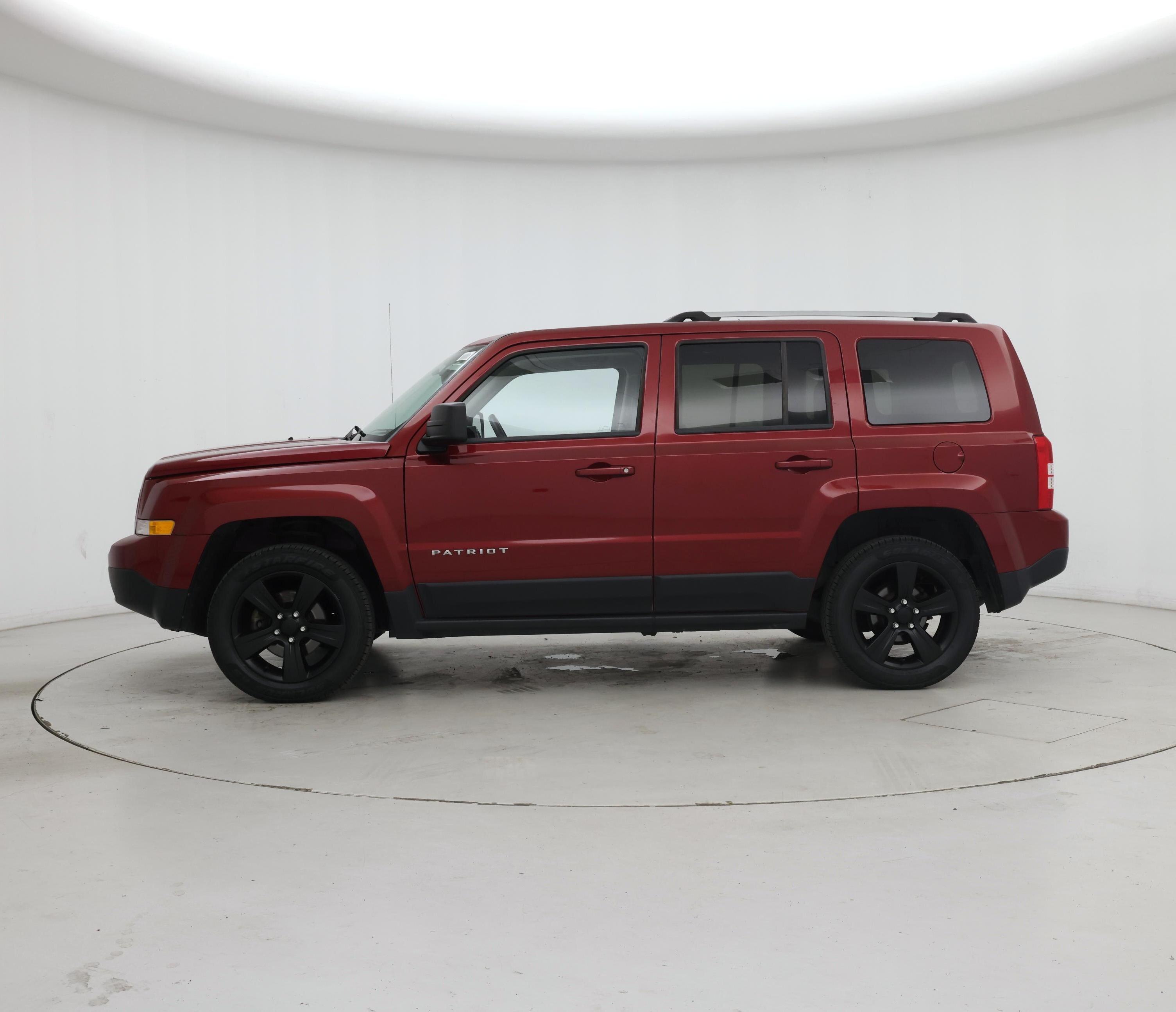 Thumbnail: 2016 Jeep Patriot - 3